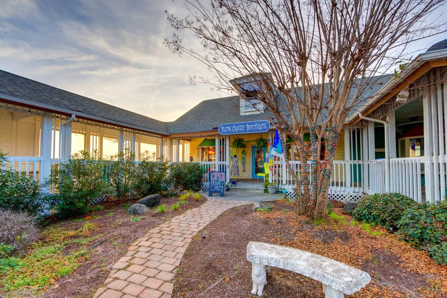 1180 Duck Rd, Duck, NC 27949