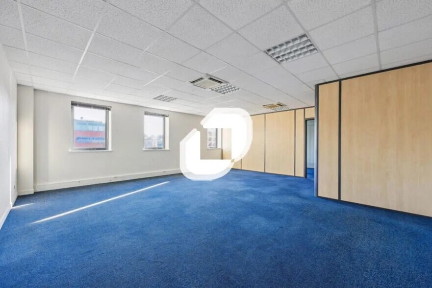 Office in Bussy-Saint-Georges for lease - Interior Photo - Image 3 of 11