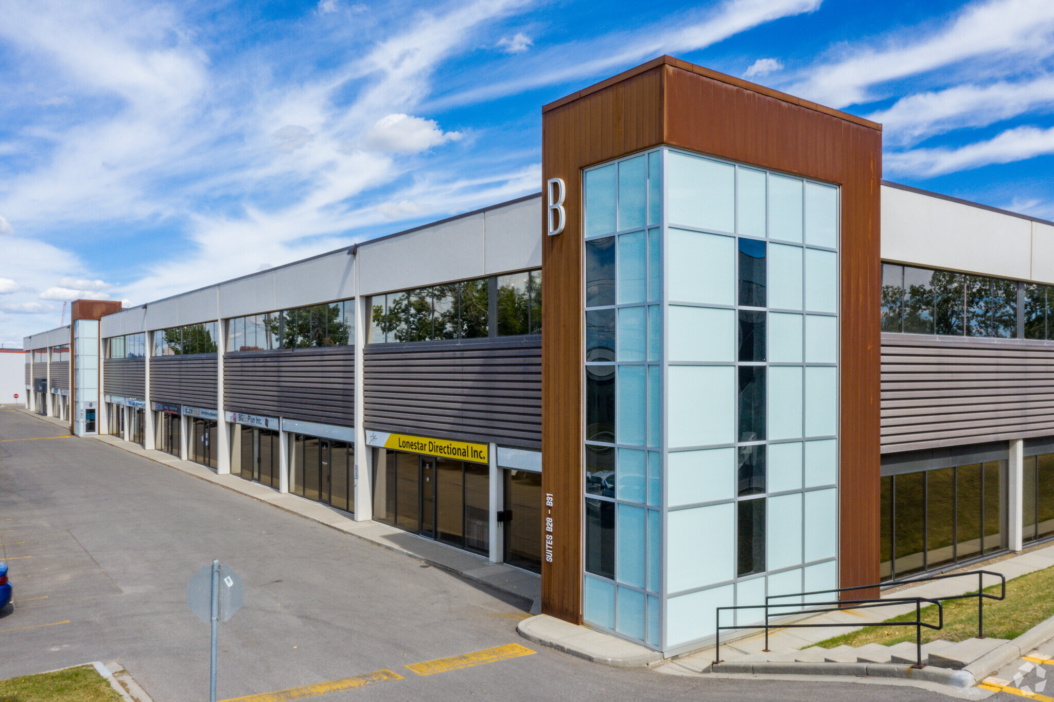 6020 2nd St SE, Calgary, AB for lease Primary Photo- Image 1 of 8