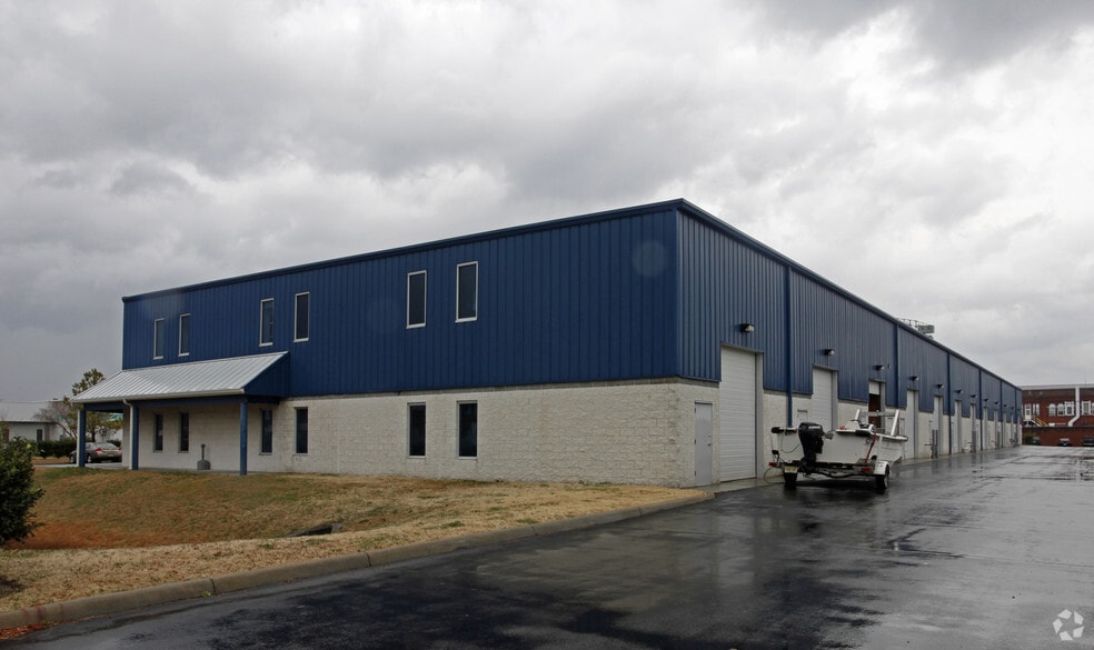 901 Port Centre Pky, Portsmouth, VA for lease - Building Photo - Image 3 of 23