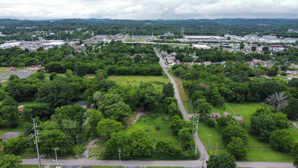 1017 Pierce Rd, Madison, TN for sale - Building Photo - Image 3 of 4