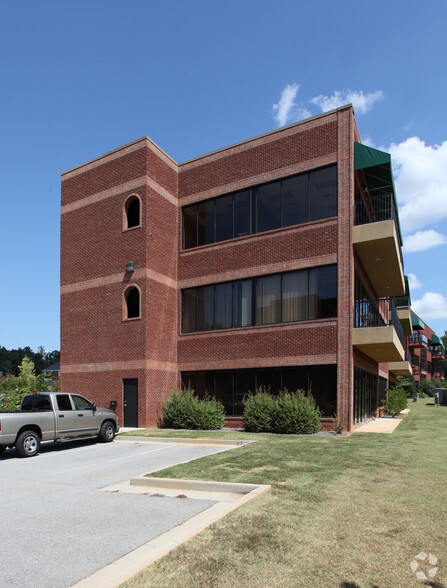 827 Fairways Ct, Stockbridge, GA for lease - Building Photo - Image 3 of 3