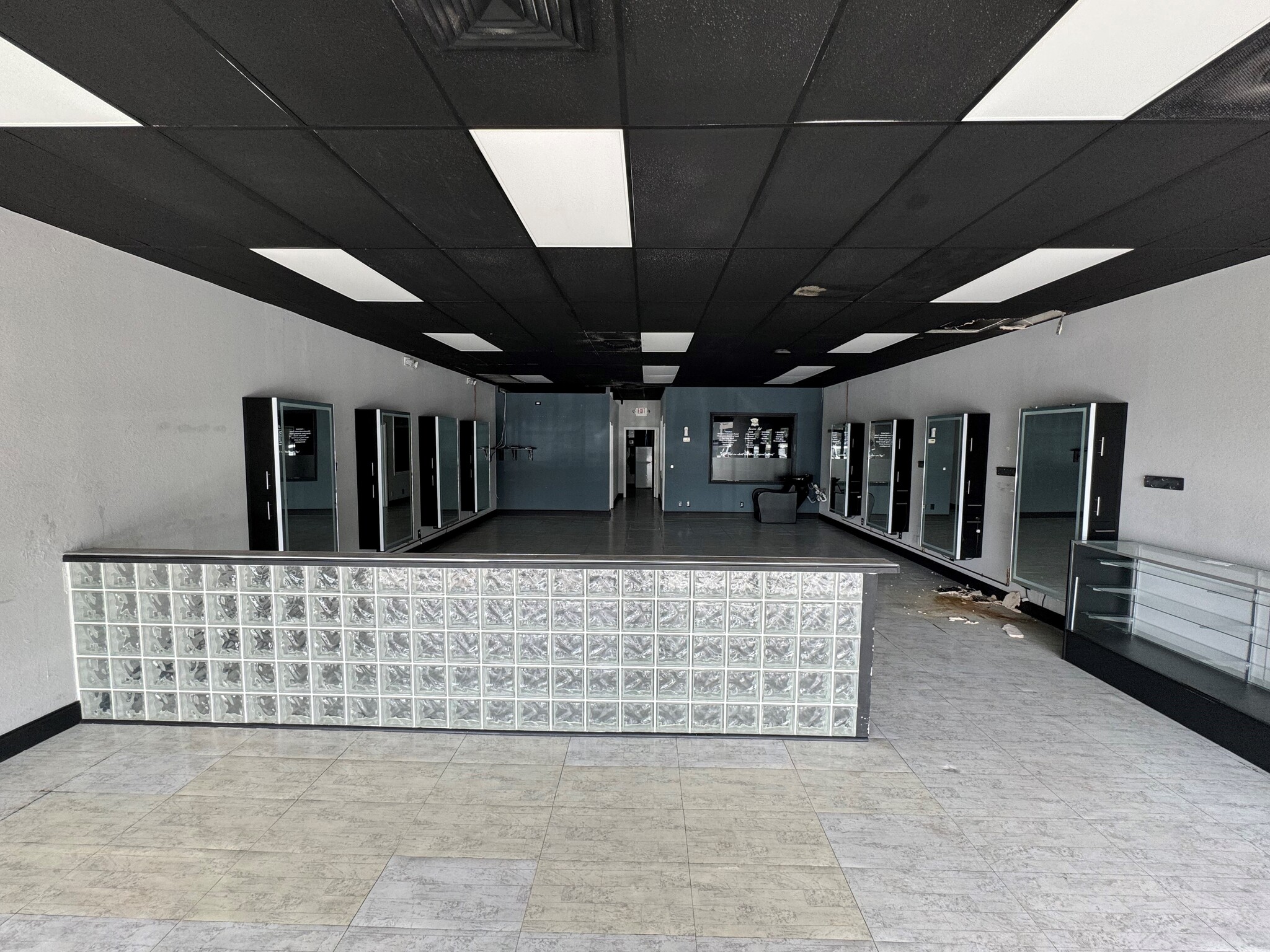 1675 Forum Pl, West Palm Beach, FL for lease Interior Photo- Image 1 of 6