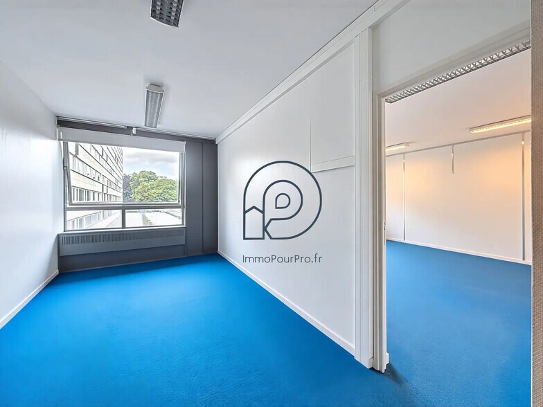 20 Avenue De Flandre, Croix for sale - Interior Photo - Image 2 of 5