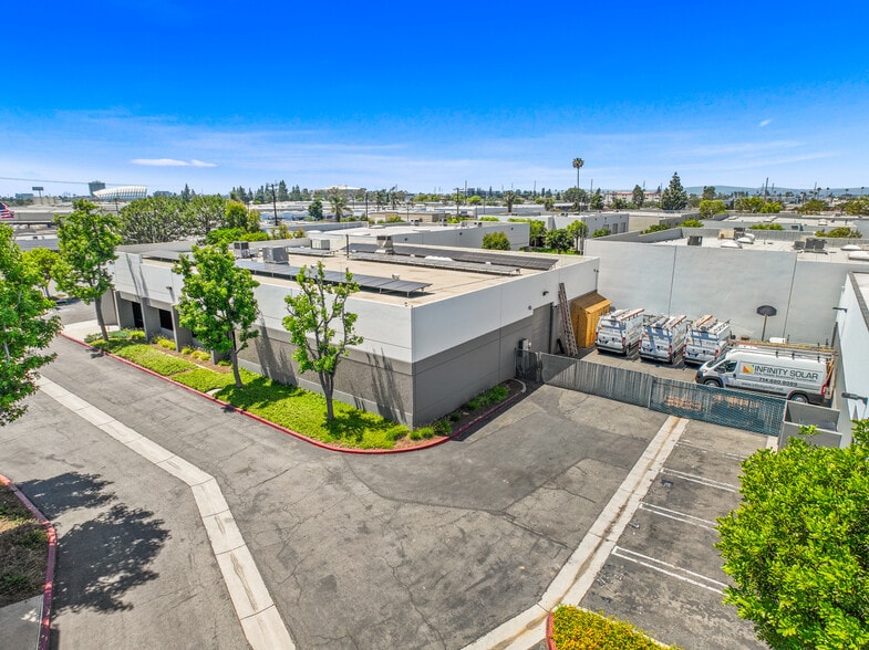 749 N Main St, Orange, CA for sale - Building Photo - Image 2 of 11