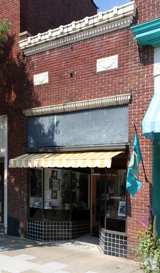 218 S Scales St, Reidsville, NC 27320