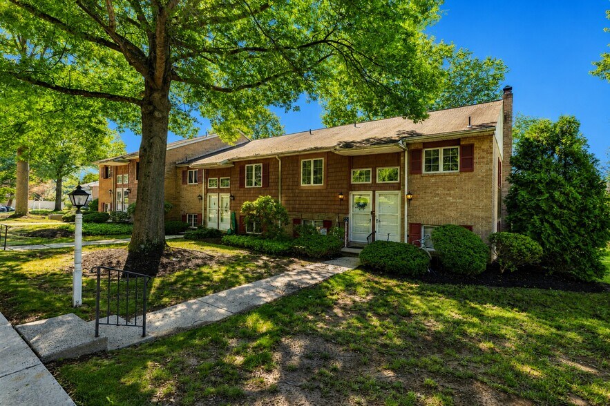 N Ridge Road Ridgeway ct, Perkasie, PA for sale - Building Photo - Image 3 of 3