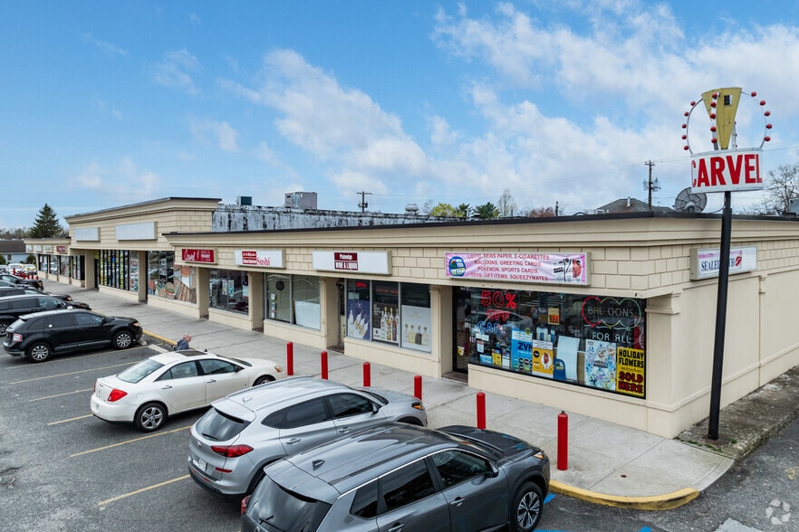 4222-4258 Hicksville Rd, Bethpage, NY for lease - Building Photo - Image 3 of 3