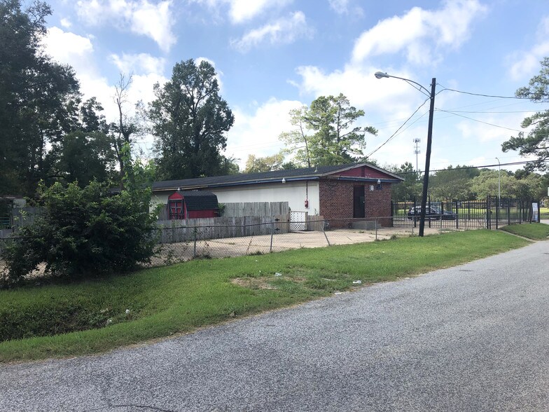 9114 N Wayside Dr, Houston, TX for sale - Building Photo - Image 3 of 3