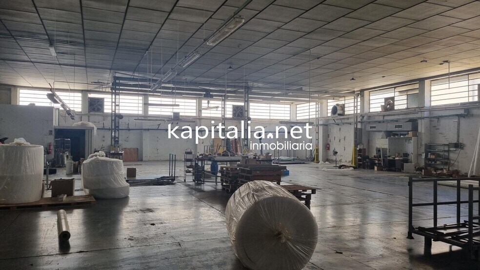 Industrial in València, Valencia for lease - Building Photo - Image 2 of 7