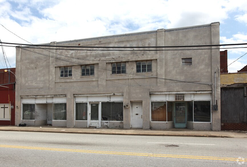 1503 W English Rd, High Point, NC for sale - Primary Photo - Image 1 of 1