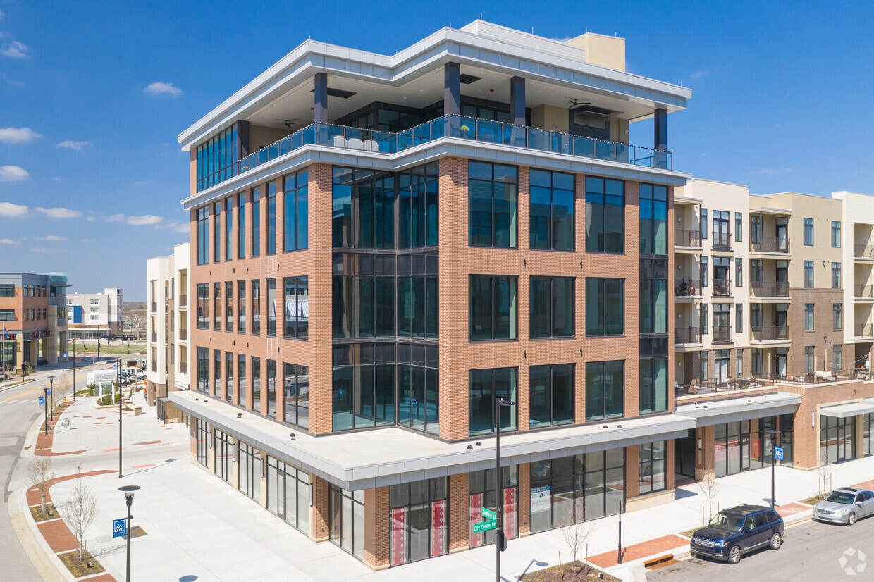 87118813 Penrose Ln, Lenexa, KS 66219 The District Retail