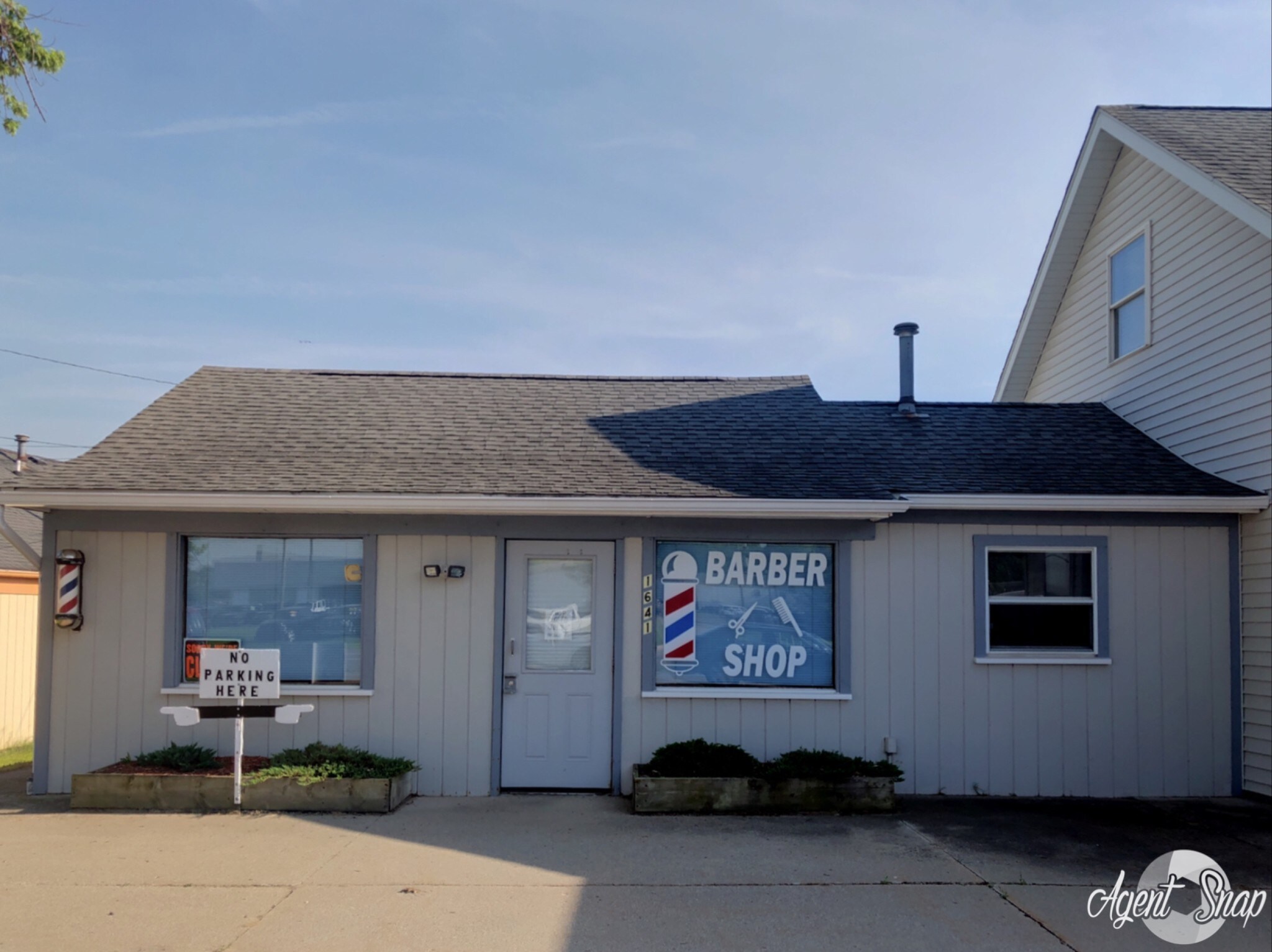 1641 Fred W Moore Hwy, Saint Clair, MI for sale Primary Photo- Image 1 of 1