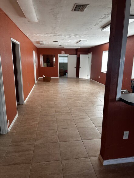 3002 Manatee Ave, Bradenton, FL for sale - Building Photo - Image 3 of 7
