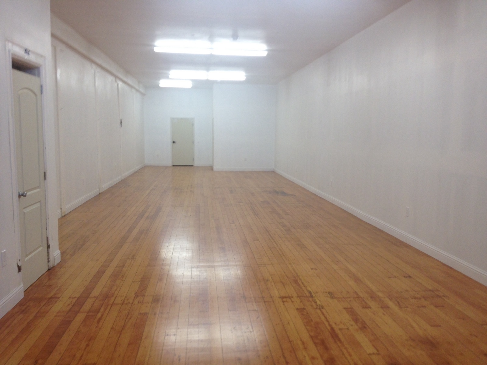 976 Valencia St, San Francisco, CA for lease Interior Photo- Image 1 of 1