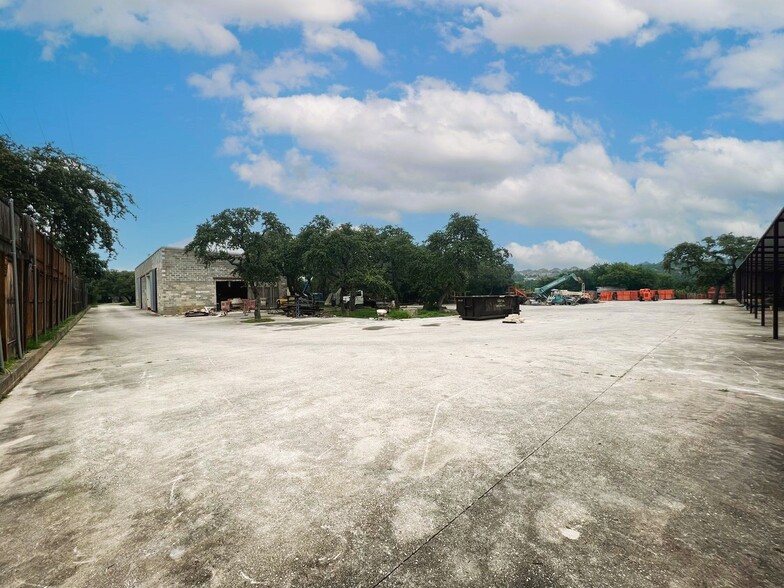 26081 Bulverde Rd, San Antonio, TX for sale - Building Photo - Image 1 of 10