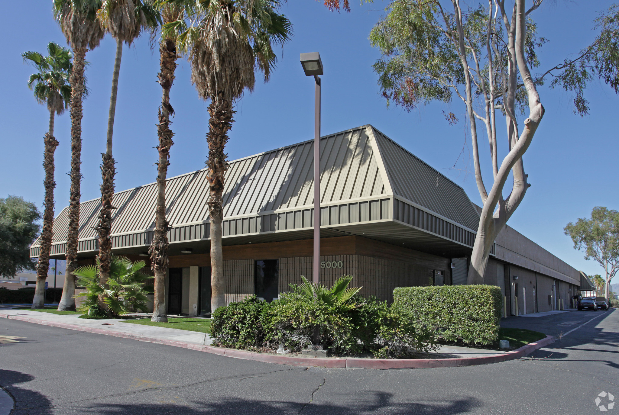 5000 E Calle San Raphael, Palm Springs, CA for lease Primary Photo- Image 1 of 18