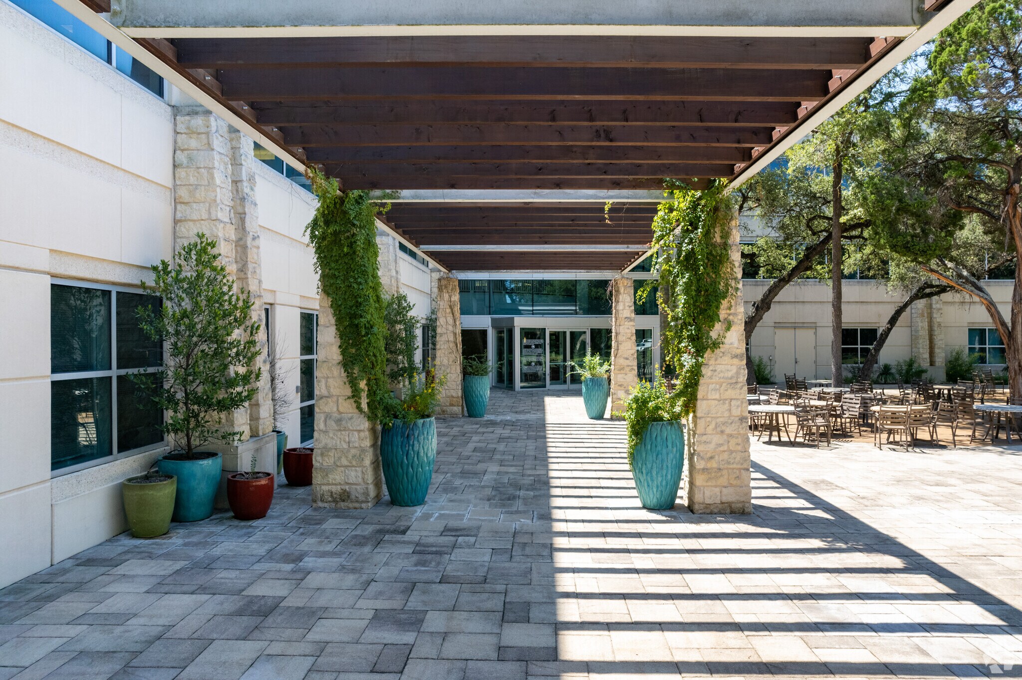 10900 S Stonelake Blvd, Austin, TX 78759 Quarry Oaks I