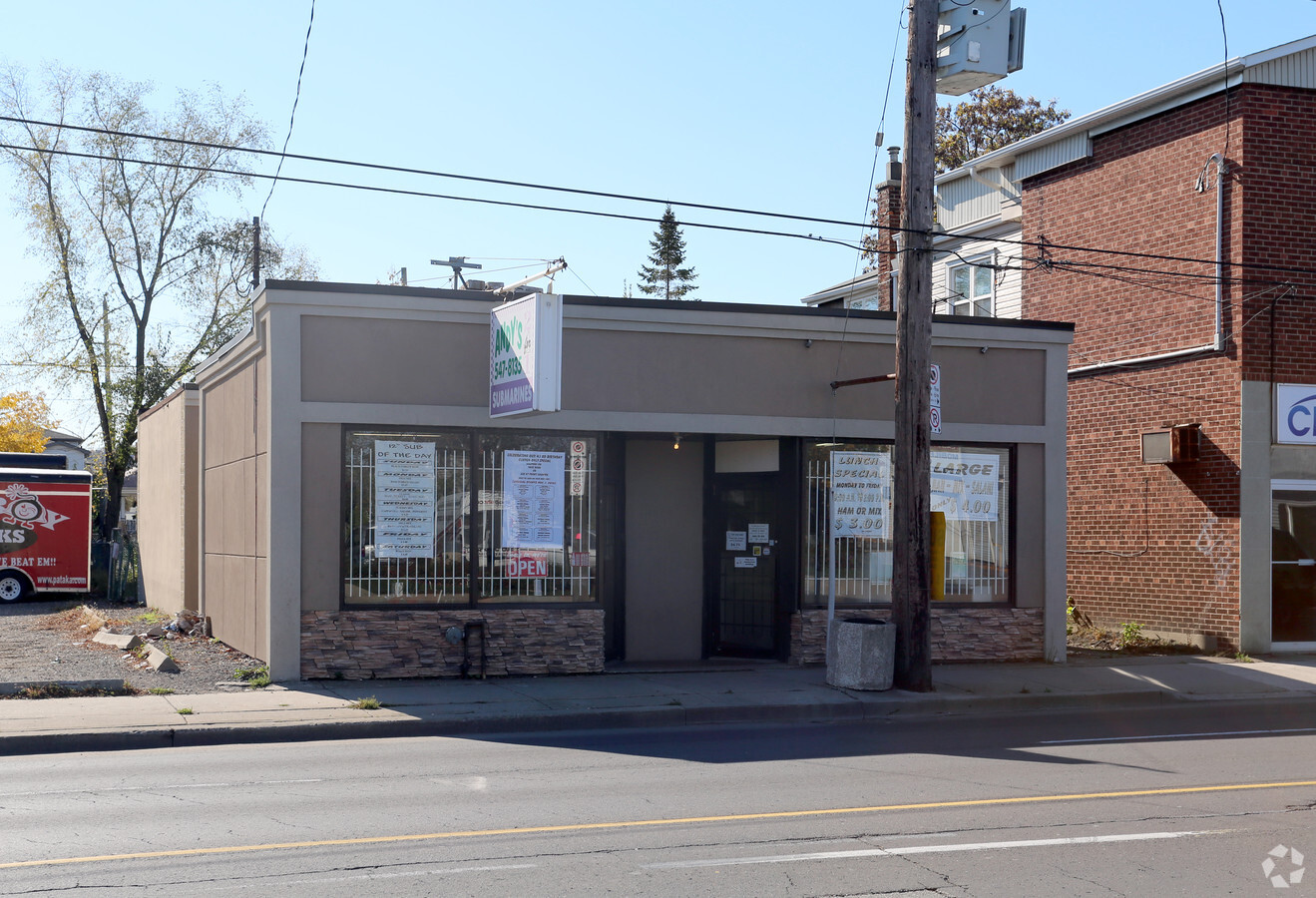 1342 Barton St E, Hamilton, ON L8H 2W3 | LoopNet