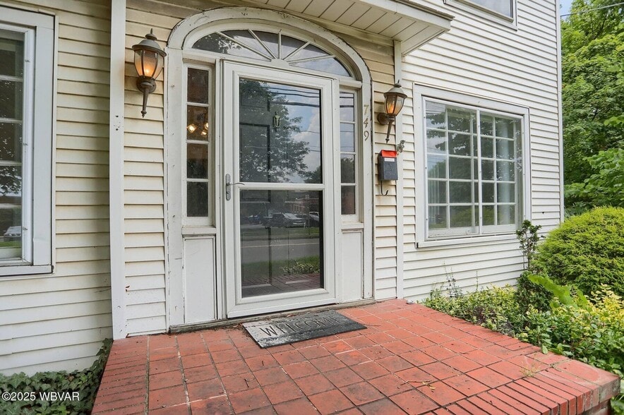 749 Mahoning St, Milton, PA for sale - Building Photo - Image 2 of 15