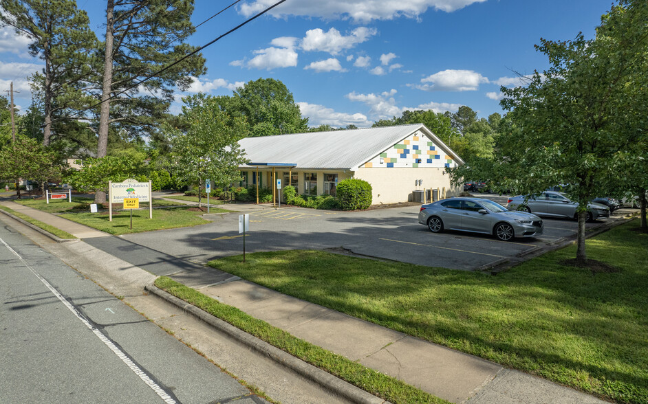 127 Fidelity St, Carrboro, NC for sale - Building Photo - Image 3 of 12