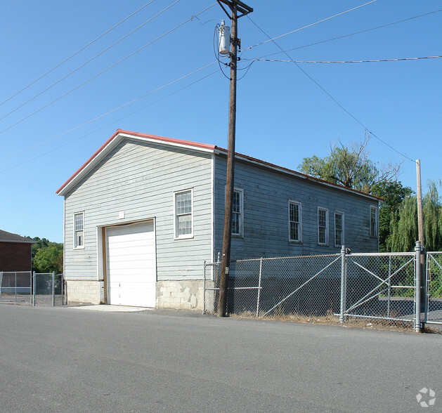 81 Water St, Catskill, NY for sale - Building Photo - Image 2 of 2