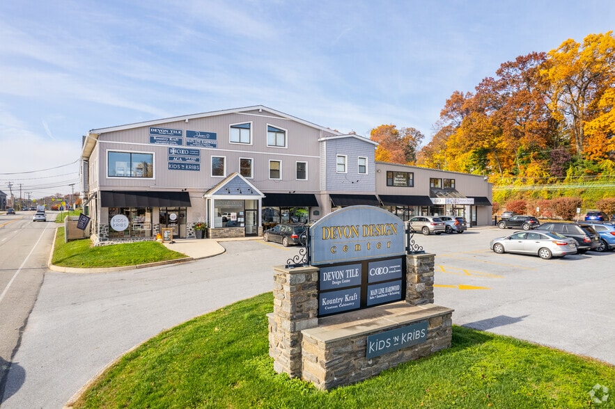 111 W Lancaster Ave, Devon, PA for lease - Building Photo - Image 2 of 6