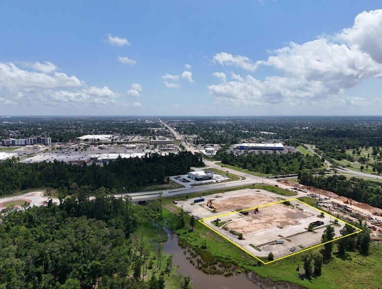 2985 Avenue Lauberge, Lake Charles, LA for sale - Primary Photo - Image 1 of 3