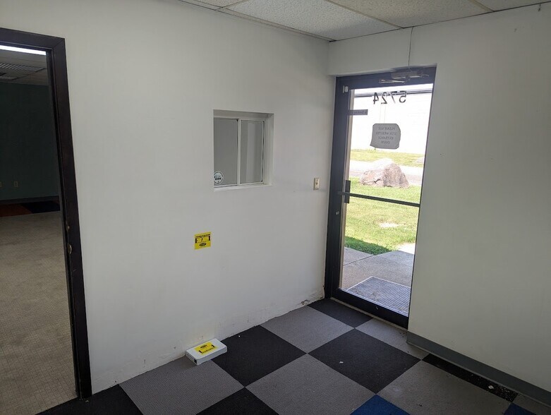 5724 Webster St, Dayton, OH for lease - Building Photo - Image 3 of 11