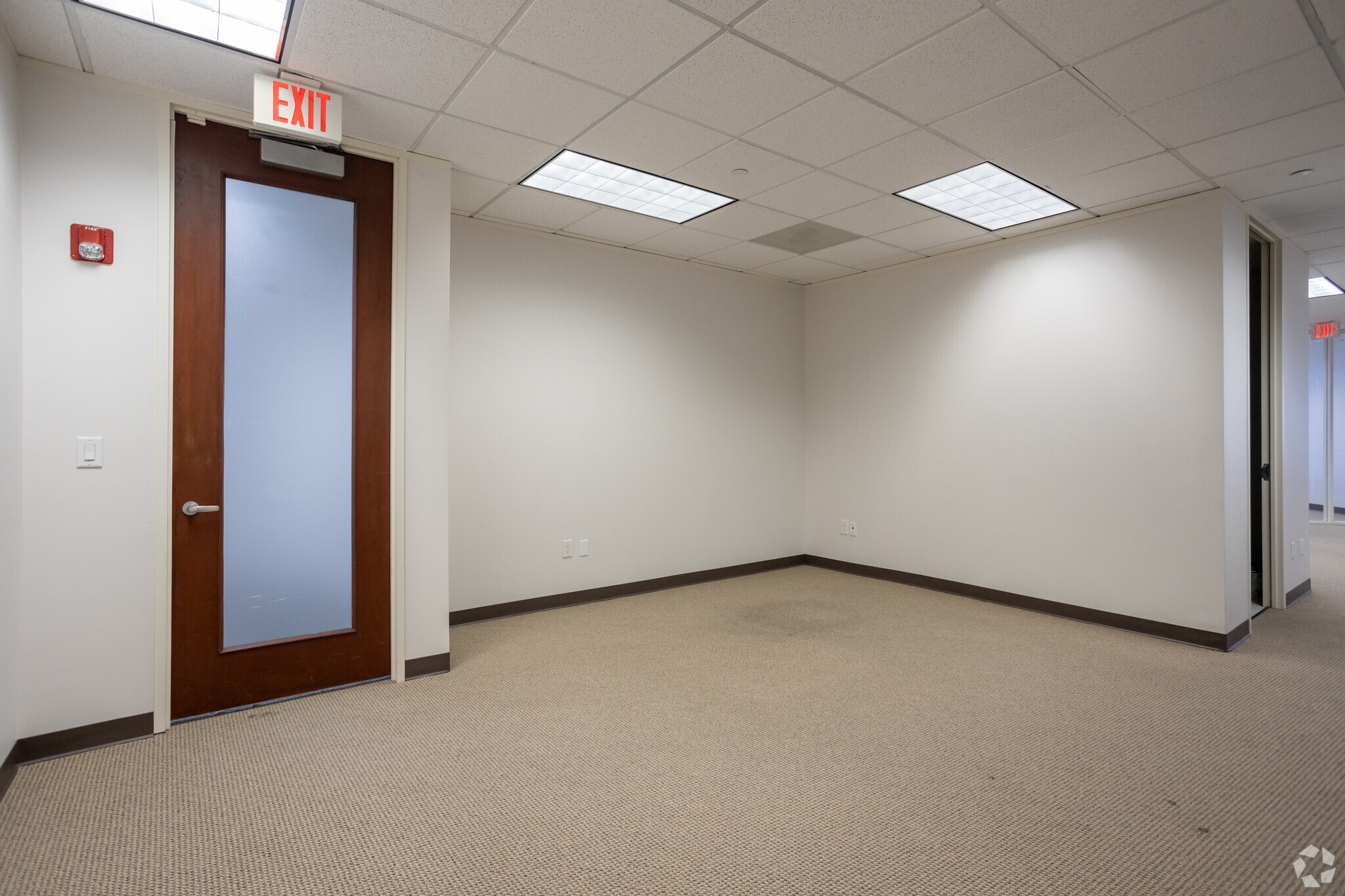 675 Bering Dr, Houston, TX for lease Interior Photo- Image 1 of 3