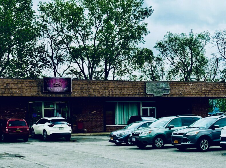 24 Maple Ave, Bloomfield, NY for sale - Building Photo - Image 2 of 27