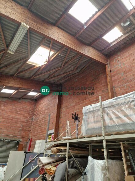 Retail in Cholet for lease - Building Photo - Image 3 of 7