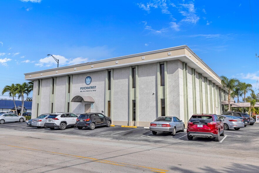 1400 E Oakland Park Blvd, Oakland Park, FL for lease - Building Photo - Image 1 of 11