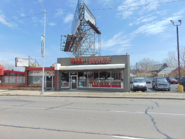 15390 Gratiot Ave, Detroit, MI for sale - Building Photo - Image 1 of 42