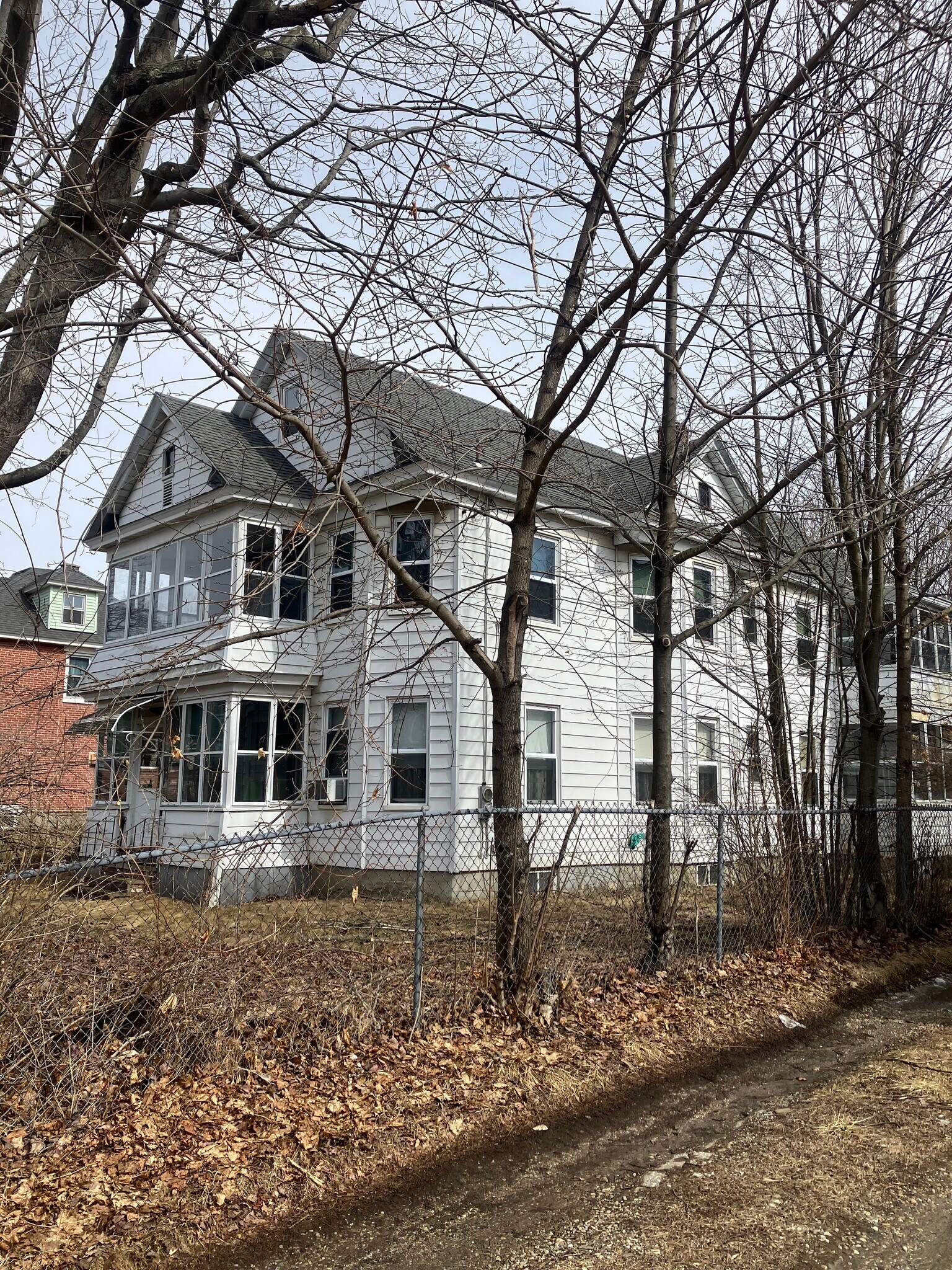 24 Glenwood Ave, Pittsfield, MA for sale Primary Photo- Image 1 of 10