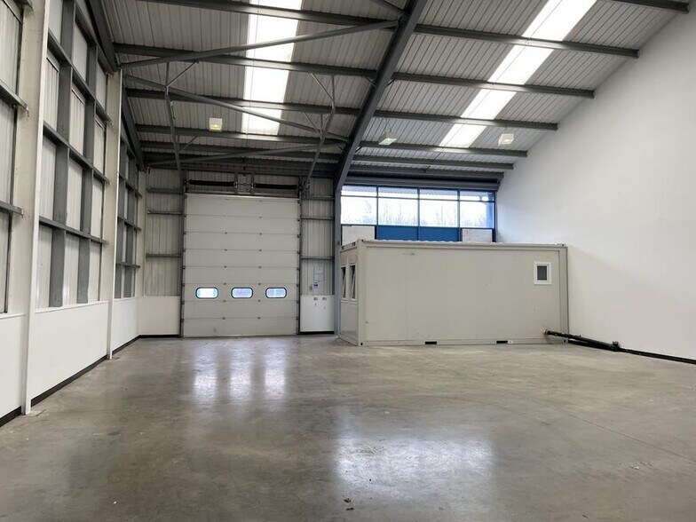 Parkhall Rd, Stoke On Trent for lease - Building Photo - Image 3 of 8