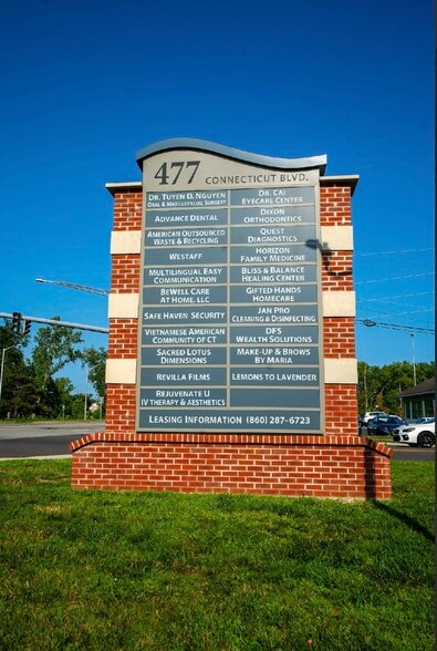 477 Connecticut Blvd, East Hartford, CT for lease - Building Photo - Image 2 of 27