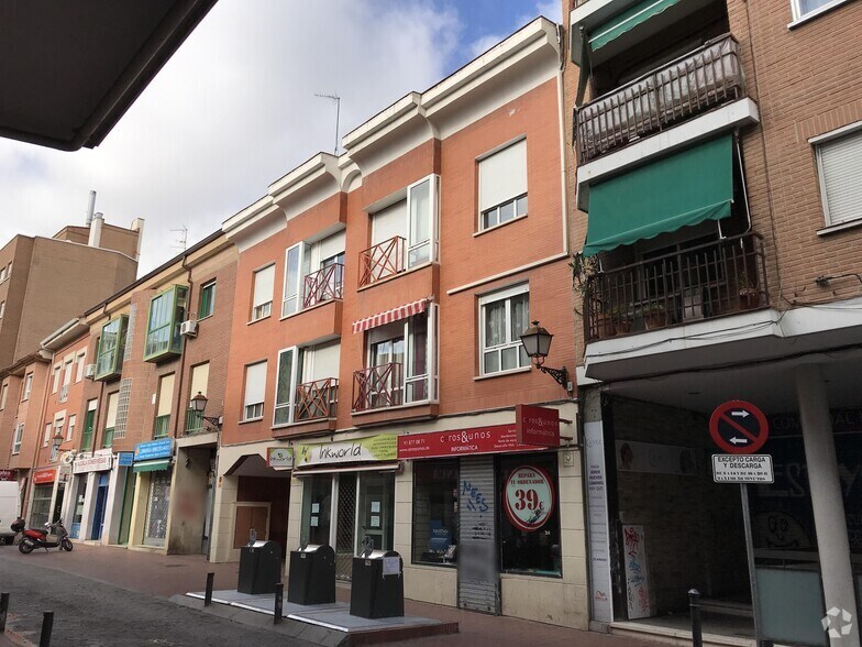 Retail in Alcalá de Henares, Madrid for lease - Building Photo - Image 2 of 2