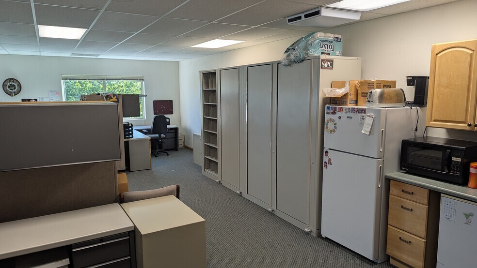 20055 SW Pacific Hwy, Sherwood, OR for lease - Building Photo - Image 3 of 22