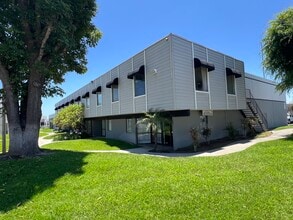 1126-1140 E Chestnut Ave, Santa Ana, CA for lease Building Photo- Image 2 of 9