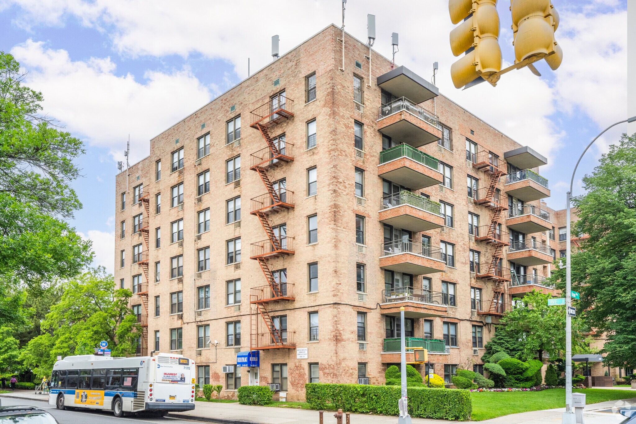 996-1000 Ocean Pky, Brooklyn, NY for sale Primary Photo- Image 1 of 1