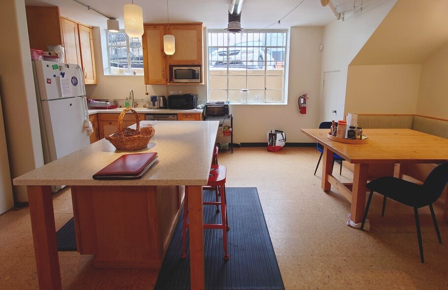 1325 E 16th Ave, Denver, CO for lease - Interior Photo - Image 3 of 12