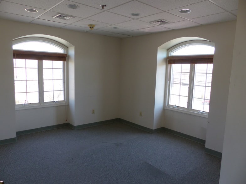 932 State Rd, Princeton, NJ for lease - Interior Photo - Image 3 of 17