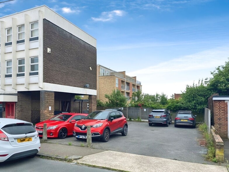 340-342 London Rd, Benfleet for sale - Building Photo - Image 3 of 3