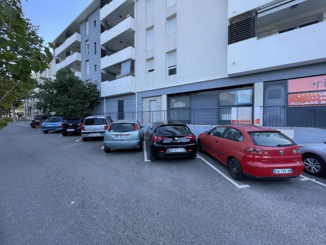 Office in Aubagne for lease Building Photo- Image 1 of 11