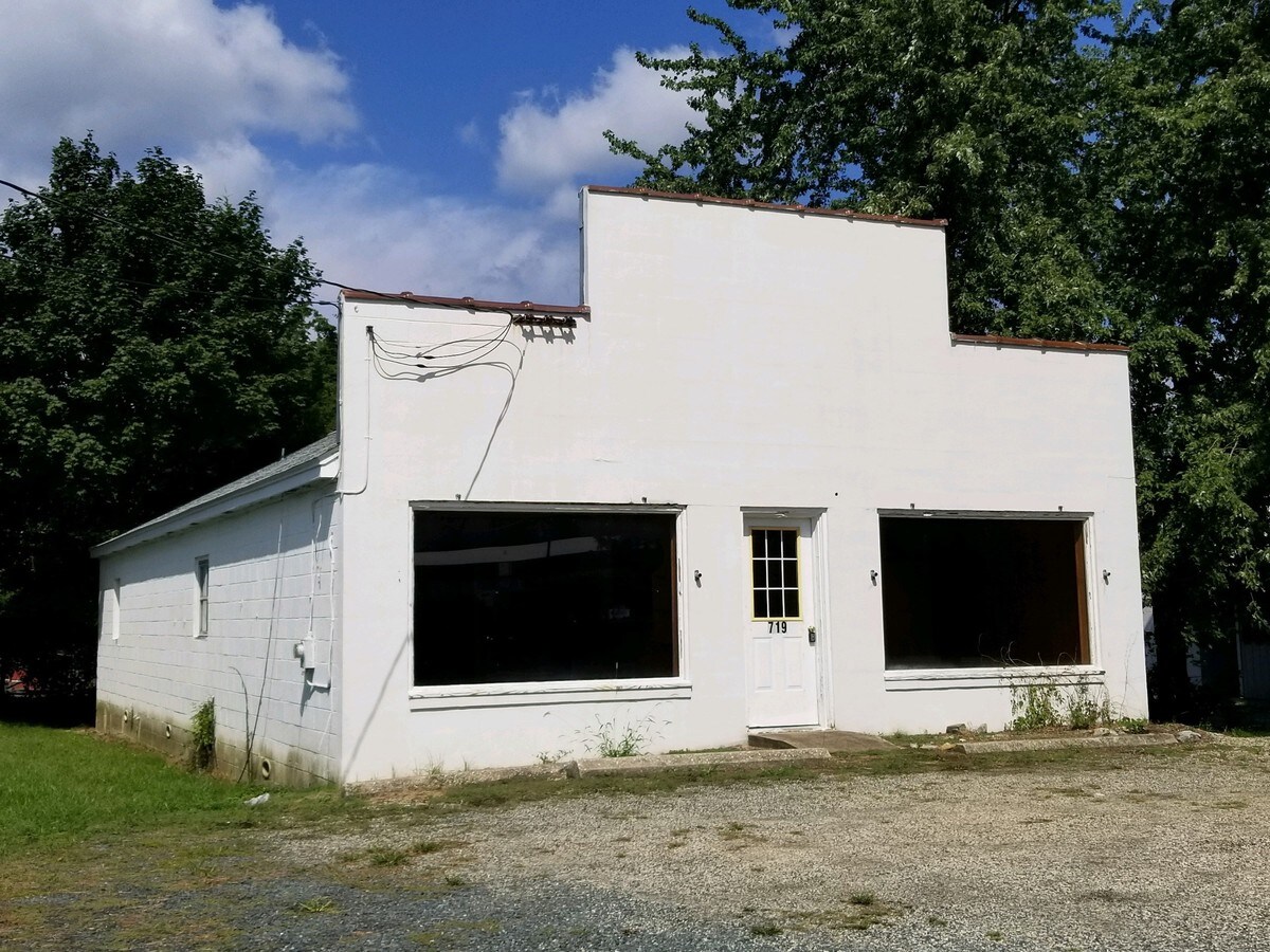 719 Goldsborough St, Easton, MD 21601