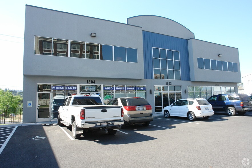 1202-1206 E Sprague Ave, Spokane, WA for lease - Building Photo - Image 2 of 2