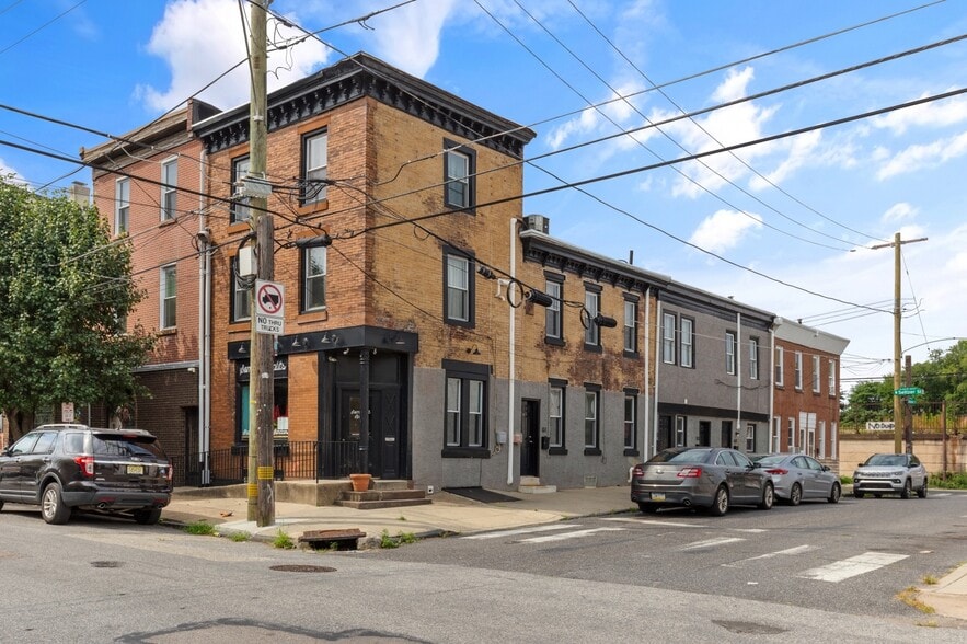 2600 E Somerset St, Philadelphia, PA for sale - Primary Photo - Image 1 of 3
