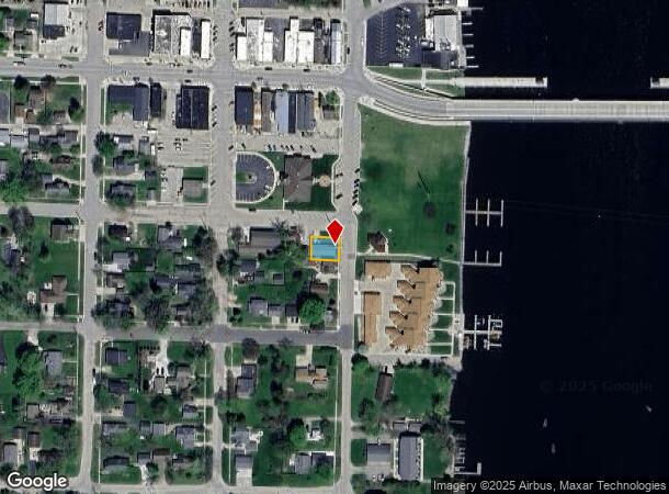  104 S 1St St, Winneconne, WI Parcel Map