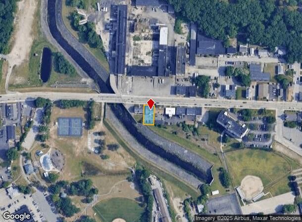 327 E School St, Woonsocket, RI Parcel Map